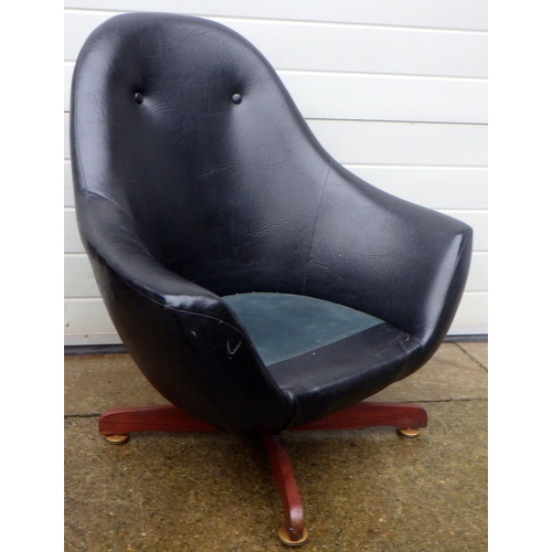 884 - A Mid-Century G Plan? swivel chair frame