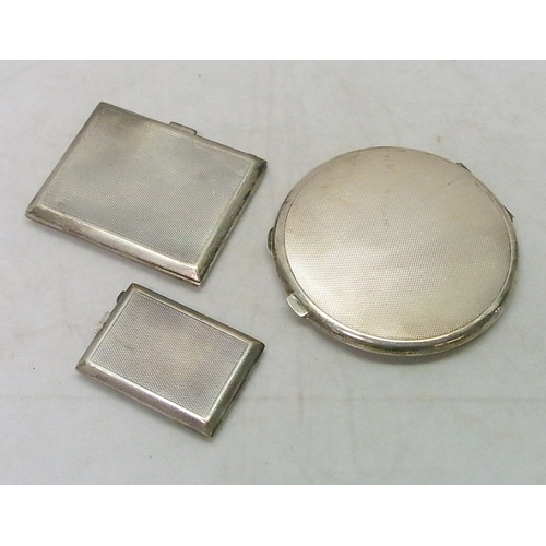 22 - A silver compact etc (3)