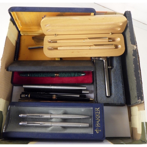 127 - Various pens including Parker and Waterman