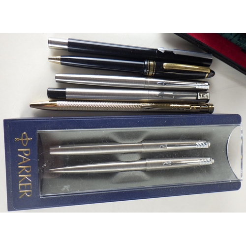 127 - Various pens including Parker and Waterman