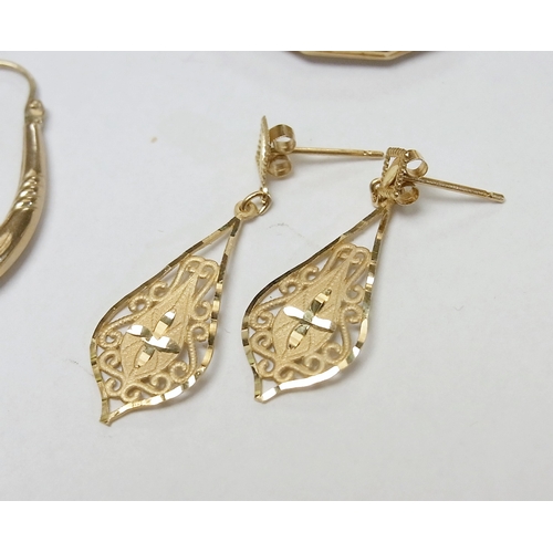 79 - Four pairs of hoop earrings, 9ct gold, incl a/f; a pair of unmarked yellow metal droplet earrings.  ... 