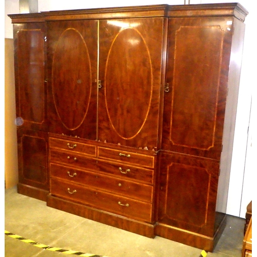 904 - A mahogany breakfront four door wardrobe, approx 252cm wide (a/f)