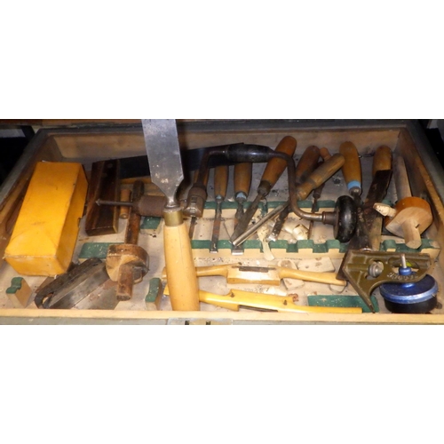 12 - A joiners' tool chest and contents