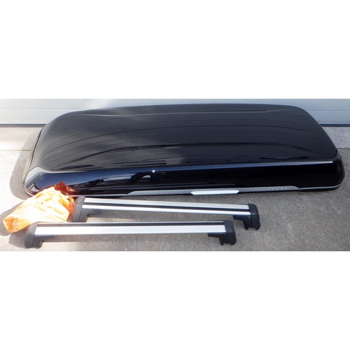 807 - A Volvo roof box, (will fit other large cars)  with roof bars for a Volvo V60 2019 onwards, with key... 