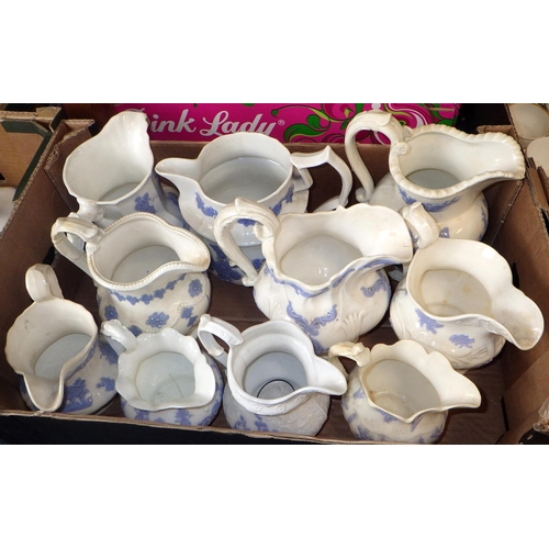 67 - A very large qty of similar matching dinner ware, Blue Chelsea af. Daisy Bank Adderley