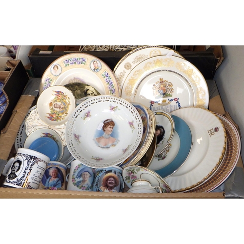 69 - A group of misc commemorative ceramic wares to inc plate stands / wall mounts (4)