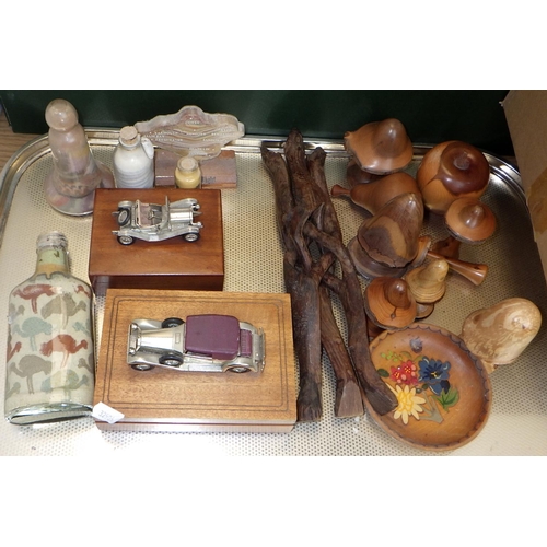 112 - A qty of misc glass ware, carved mushrooms, sand bottles etc af (2)