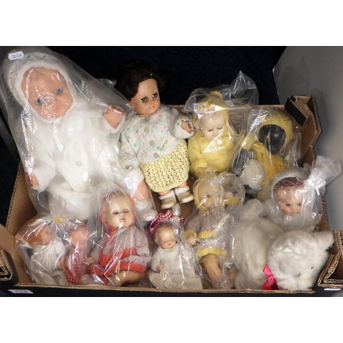 118 - A group of vintage dolls