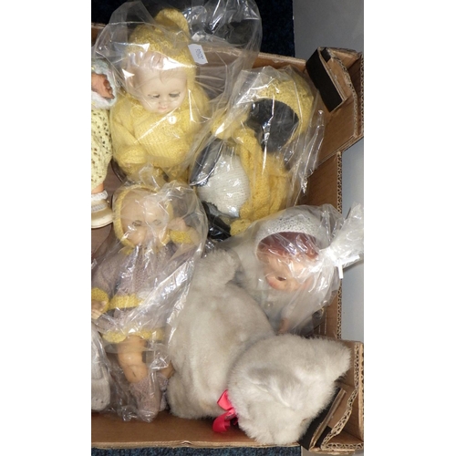 118 - A group of vintage dolls