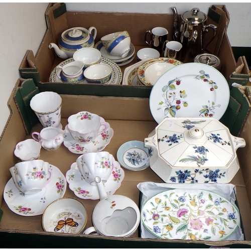 128 - A qty of misc ceramics to inc Shelley, Worcester etc (2)