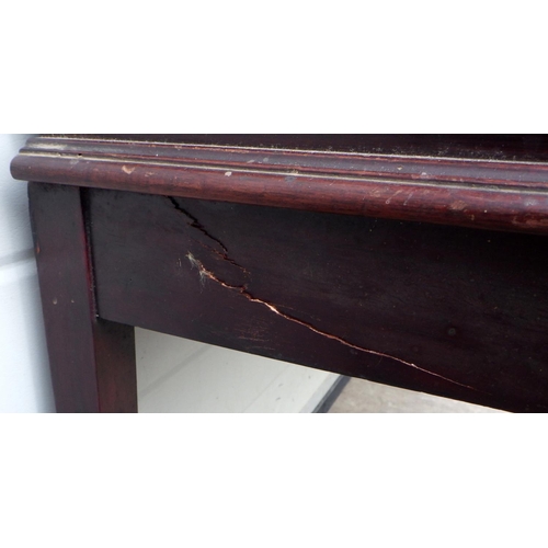 721 - An Edwardian mahogany display cabinet, back leg damaged, 121cm wide