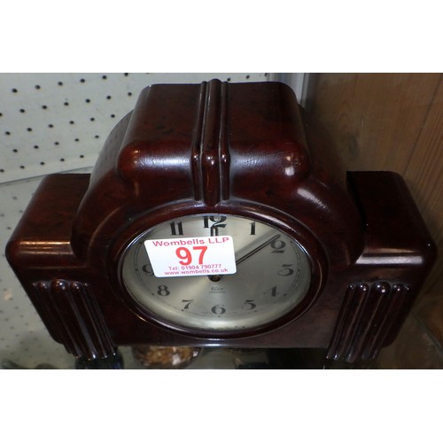 97 - A Bakelite Elco mantle clock 15cm tall