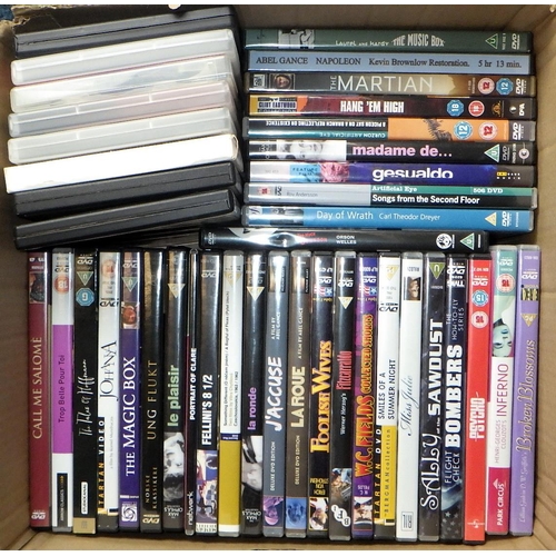 216 - A large qty of Dvds (qty)