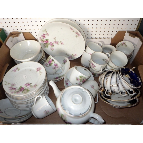 233 - A large qty of misc ceramics & collectables (5)