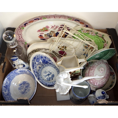 254 - An Aynsley part tea set together with a qty of misc ceramics, glass etc (2)