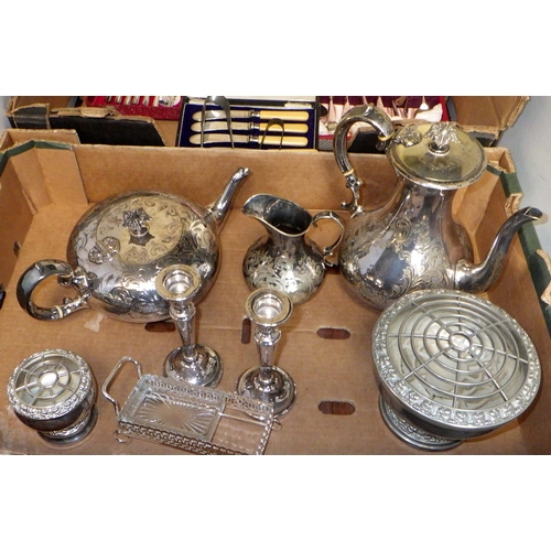 255 - A qty of misc silver plate, loaded silver candlesticks etc (2)