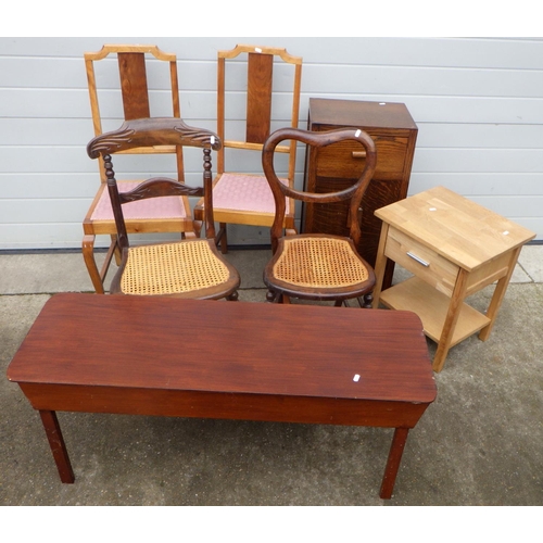 619 - Four chairs, bedside table, stool & cupboard (7)