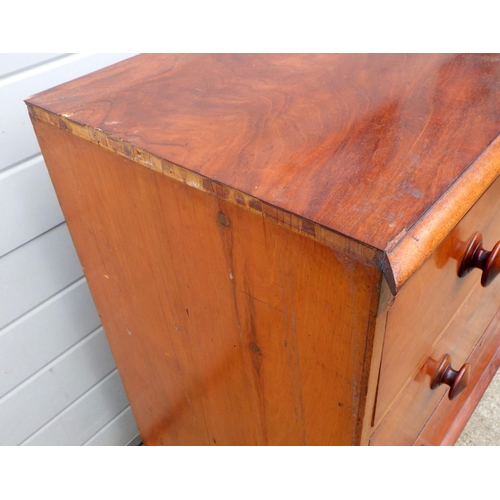 644 - A Victorian mahogany three drawer chest, missing side moulding, 96cm wide