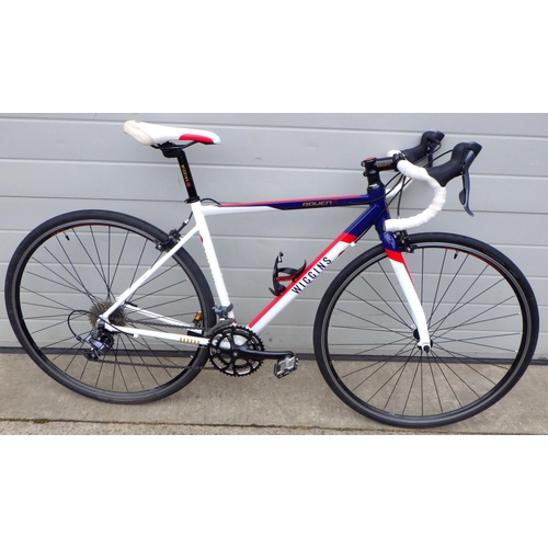 654 - A Wiggins Rouen 700 bicycle