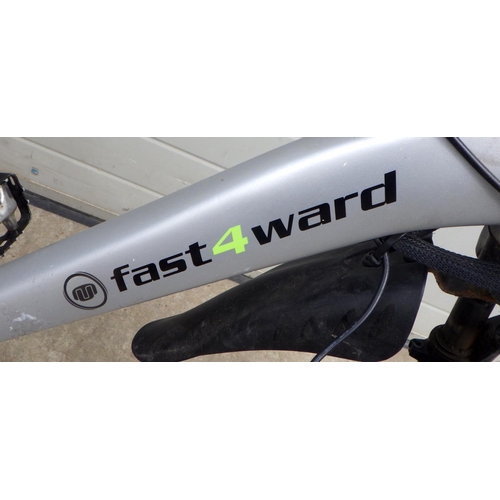 662 - A Fast 4 Ward electric bike, with two batteries, sold as seen