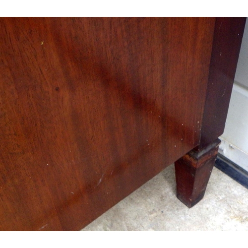 678 - An Edwardian mahogany single wardrobe and dressing chest (2)