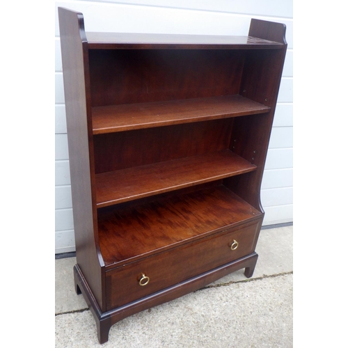 690 - A Stag Minstrel open low bookcase with lower drawer, 79cm wide