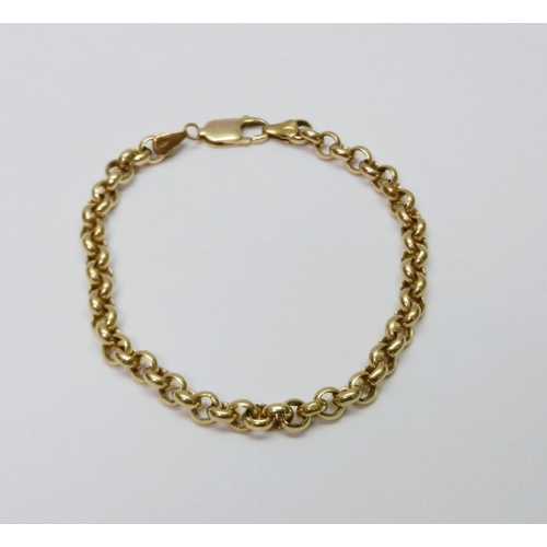 76 - A chain link bracelet, 9ct gold.  225mm long / 18g.