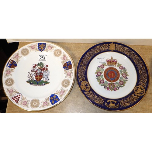 251 - A group of seven armorial cabinet plates