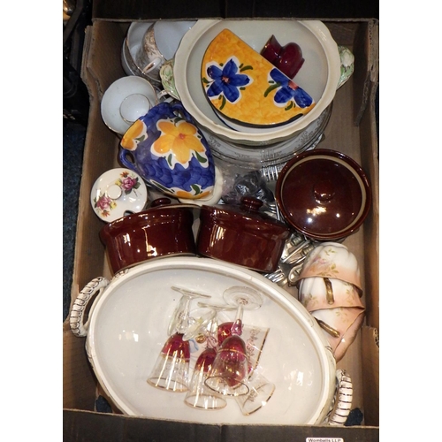 313 - A large qty of misc flat ware, ceramics & glass (4)