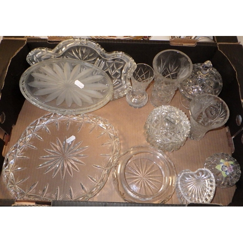 341 - A large part tea set together with further misc ceramics and glass ware (3)