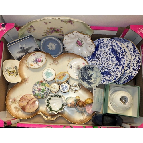 346 - A qty of misc ceramics and collectables to inc Halcyon Days pill box, Copenhagen plates etc