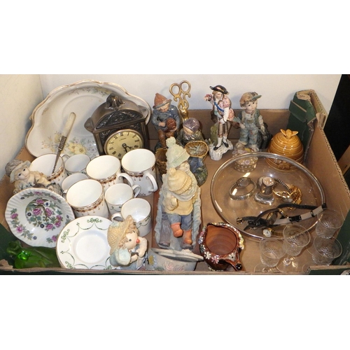 377 - A group of misc collectables to inc a silver collared bowl, watches etc