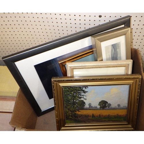388 - A qty of misc framed pictures, prints etc