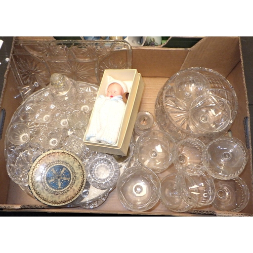 391 - Miscellaneous ceramics and glassware etc (2)