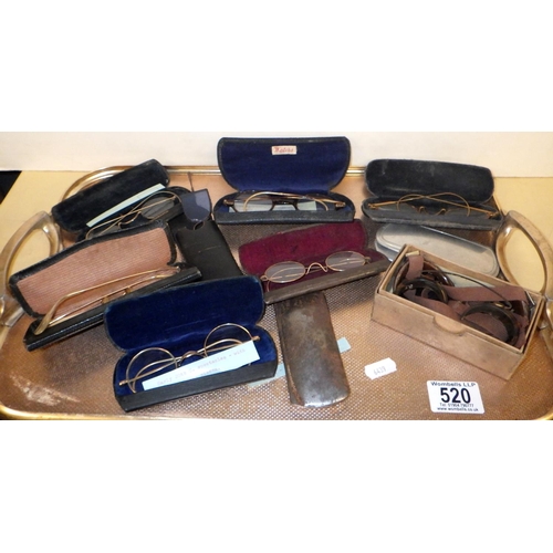 520 - A group of vintage spectacles