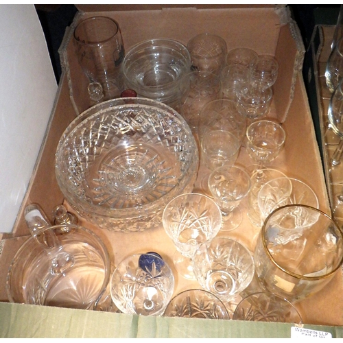536 - A large qty of misc glass (4)