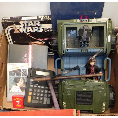 545 - A group of vintage toys and games to inc Star wars etc (2)