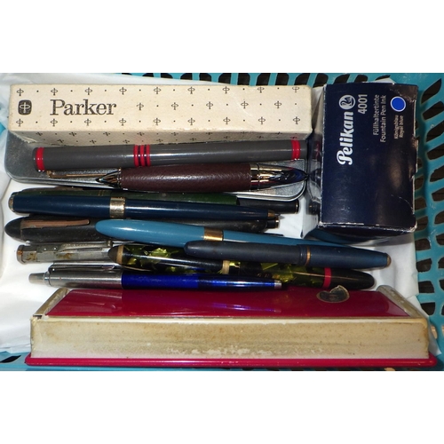 577 - A group of various pens including Parker and Sheaffer