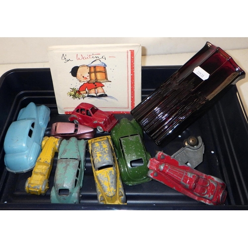 602 - A group of vintage die cast cars together with 5 vintage greetings cards and a red Avon glass vase