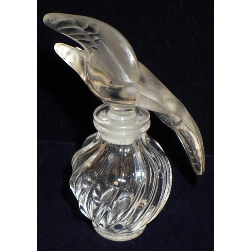 598 - A Lalique Nina Ricci perfume bottle