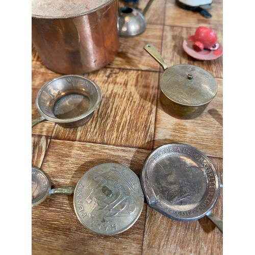 585 - A group of miniature pans, stove etc