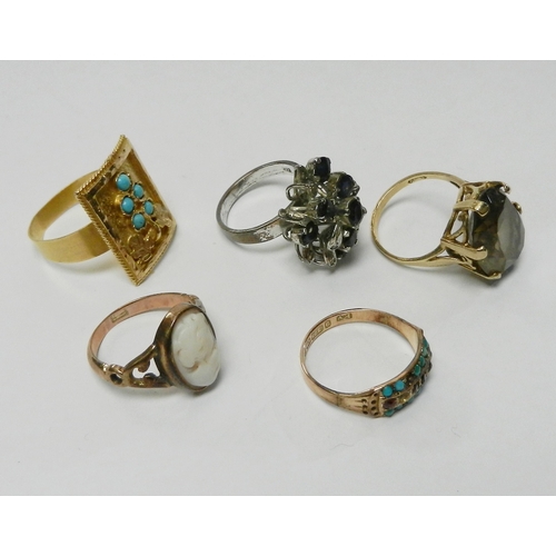 61 - A cocktail ring, 9ct gold, stone chipped; a 9ct gold turquoise and ruby ring, a/f stones lacking / c... 