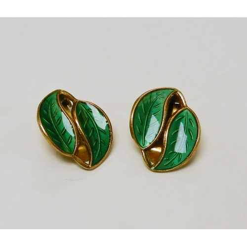 78 - A pair of David Andersen leaf-shaped clip-on stud earrings, gilt white metal and green enamel, marke... 