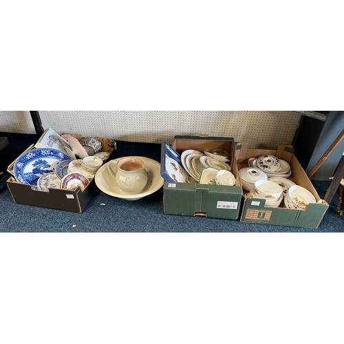 53 - A large qty of misc ceramics to inc Worcester, Spode etc (4) AF