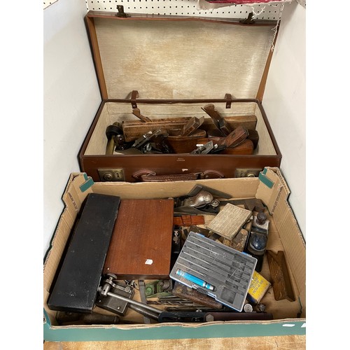 70 - A qty of misc tools and a vintage case