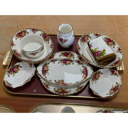 111 - An extensive collection of Royal Albert Country Rose