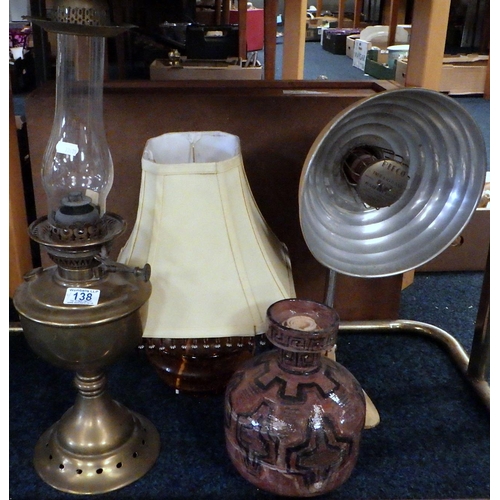 138 - A brass oil lamp together with a crackle glass table lamp etc (4)