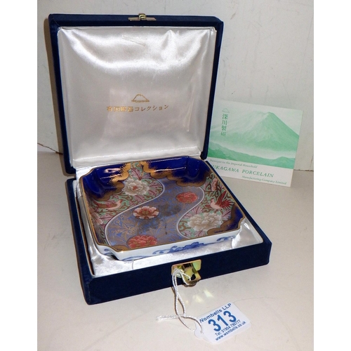 313 - A boxed Fukagawa porcelain dish