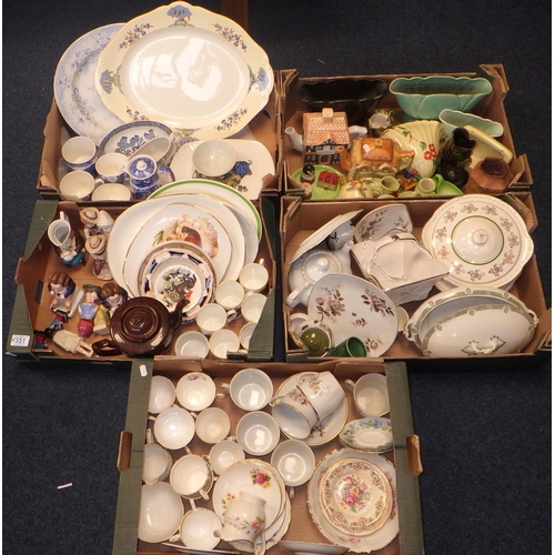 351 - A large qty of misc ceramics to inc Dartmouth,  (5)