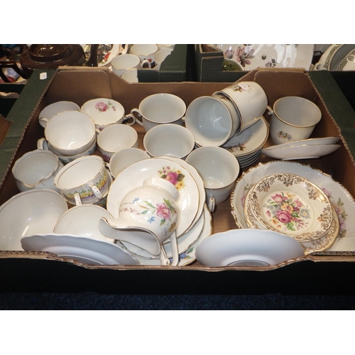 351 - A large qty of misc ceramics to inc Dartmouth,  (5)